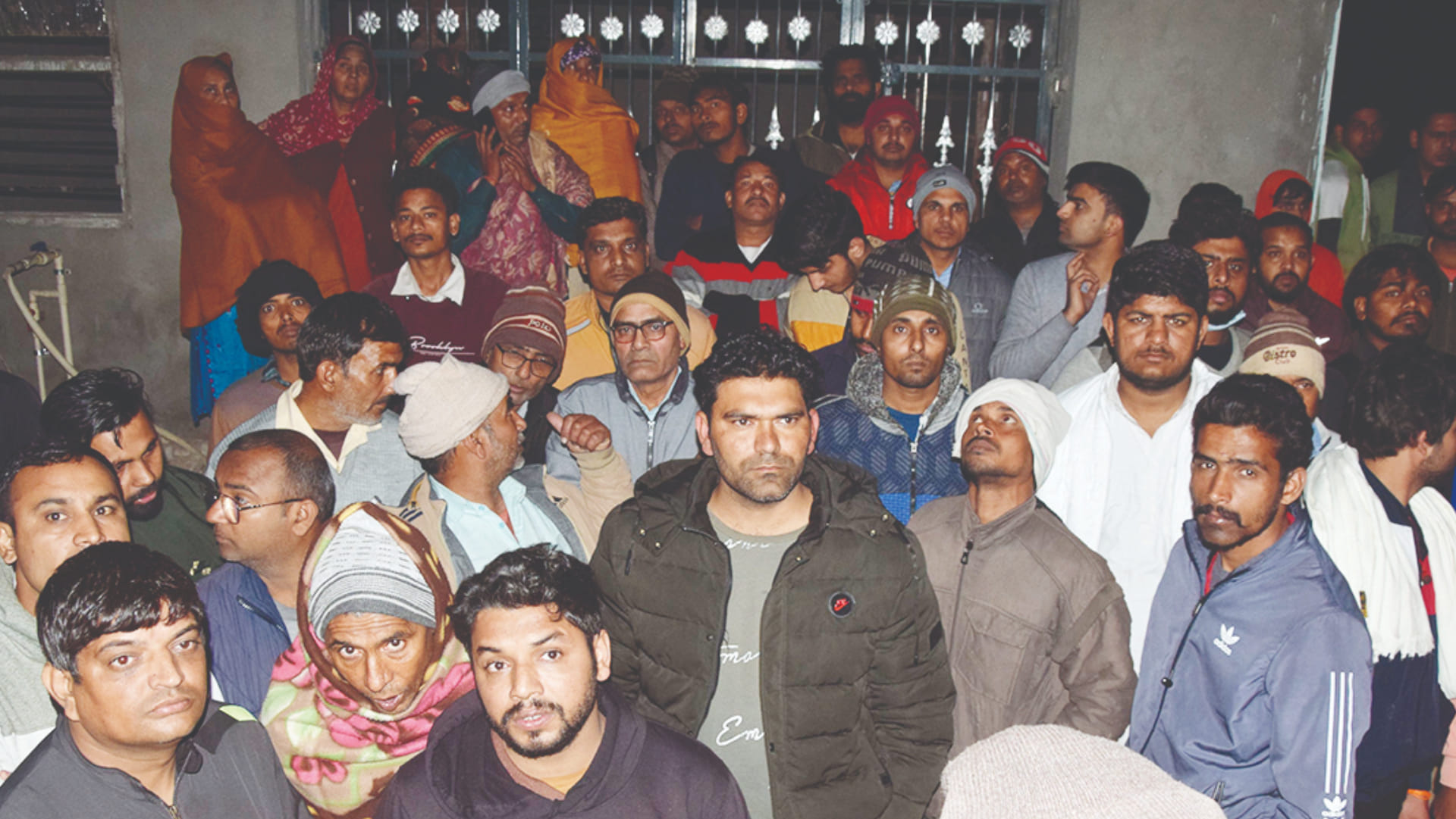 Doctor commits suicide by killing wife and children in Rohtak of Haryana