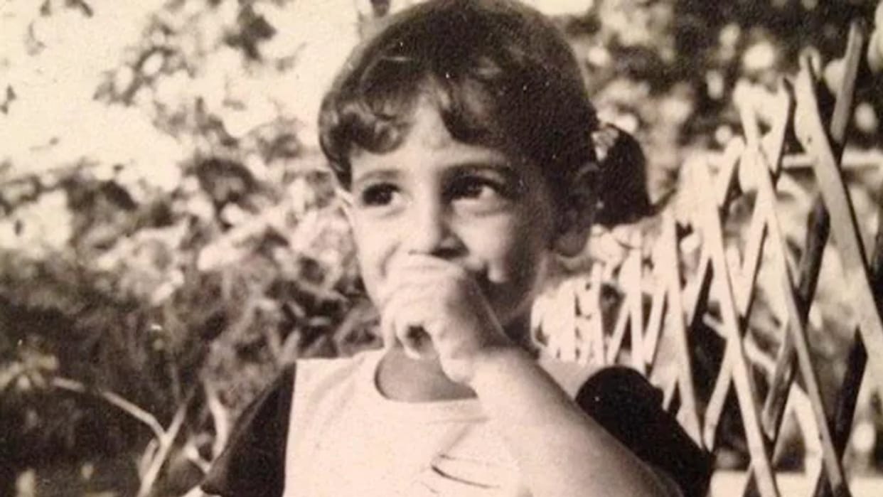 Bollywood Actress Dia Mirza Childhood Photo goes Viral on social Media