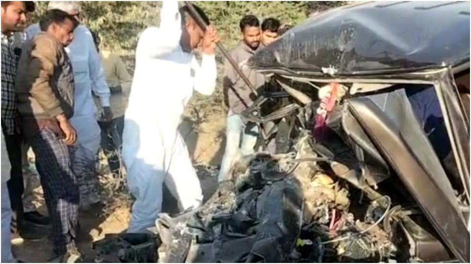 Truck hit camper in Bikaner three died on  spot and two injured