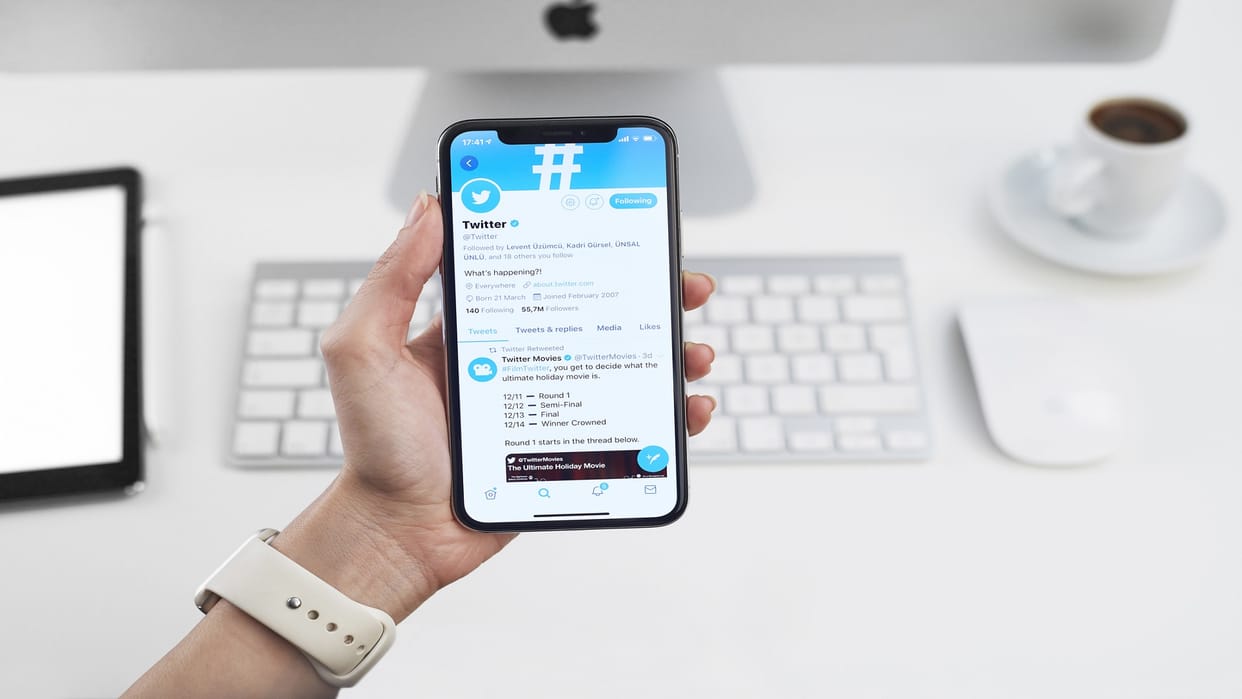 Twitter Blue Tick: Twitter removed blue ticks of many Repotated persons including Uttarakhand Governor and  CM