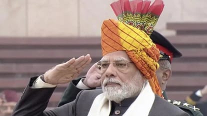 PM Modi Changes Social Media DP to Promote ‘Har Ghar Tiranga’