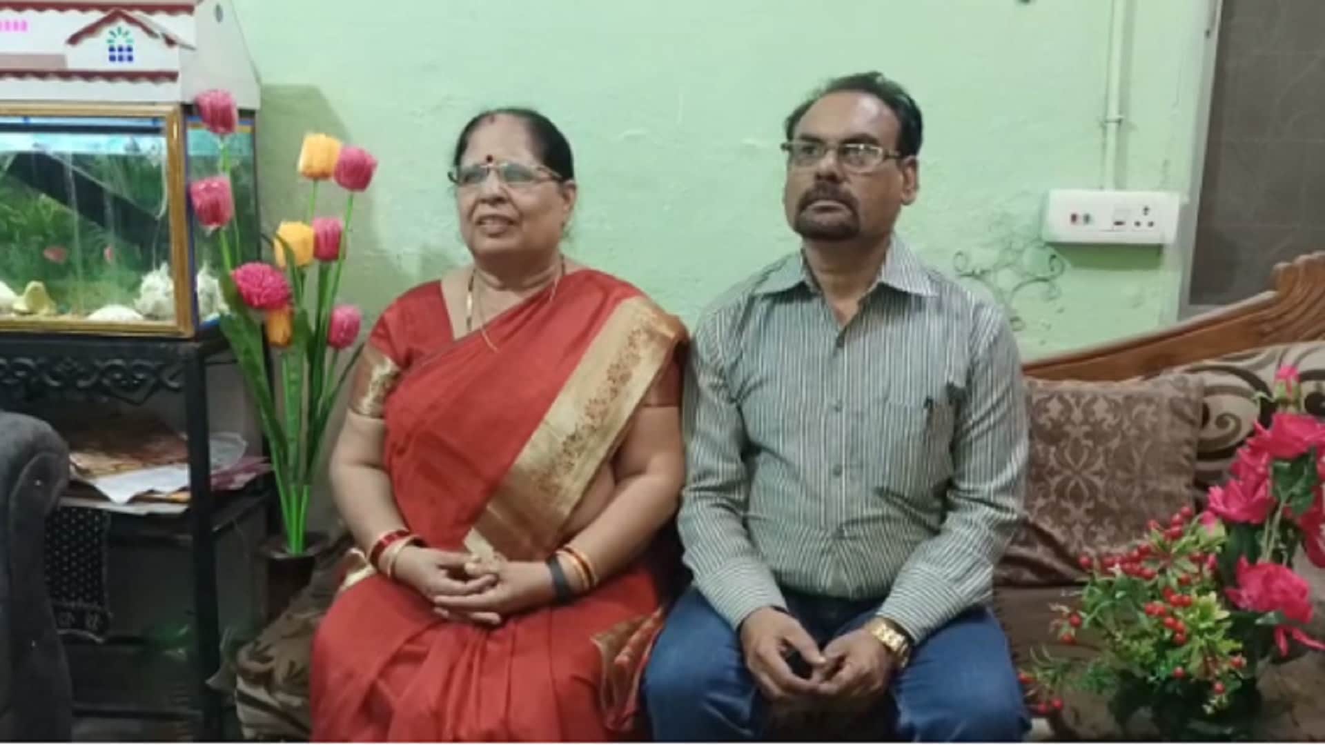 chhattisgarh republic day; srivastava family hoists flag every day in bilaspur