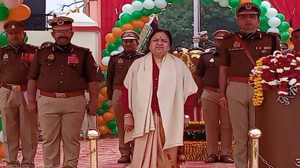 Republic Day was celebrated with enthusiasm and freedom fighters and families of martyrs were honored in Agra
