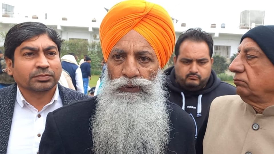 Protest of farmers going outside sugar mills in Haryana come to an end