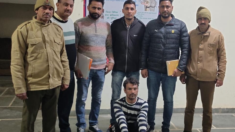 Mastermind of Gang duping women of gold ornaments caught in Jind, confessed to 58 incidents