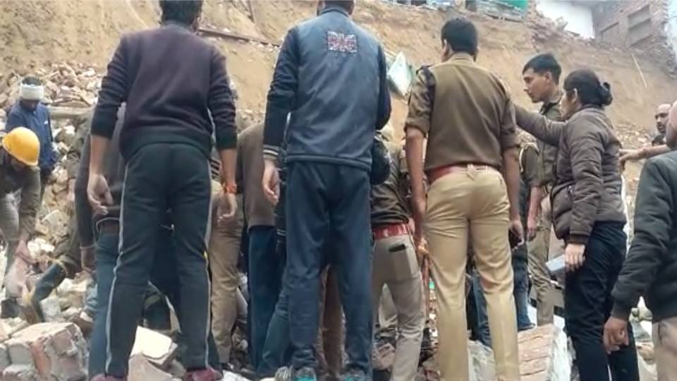 digging in basement of Dharamshala was done ignoring safety standards In Agra