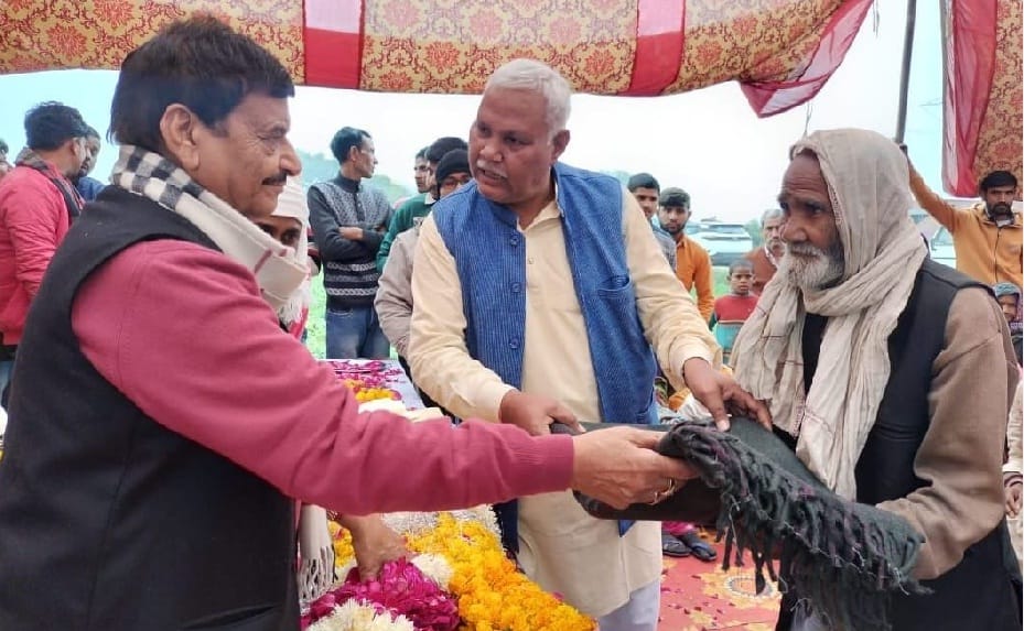 Shivpal Singh Yadav said  BJP is against the poor, neither lit a bonfire nor distributed blankets