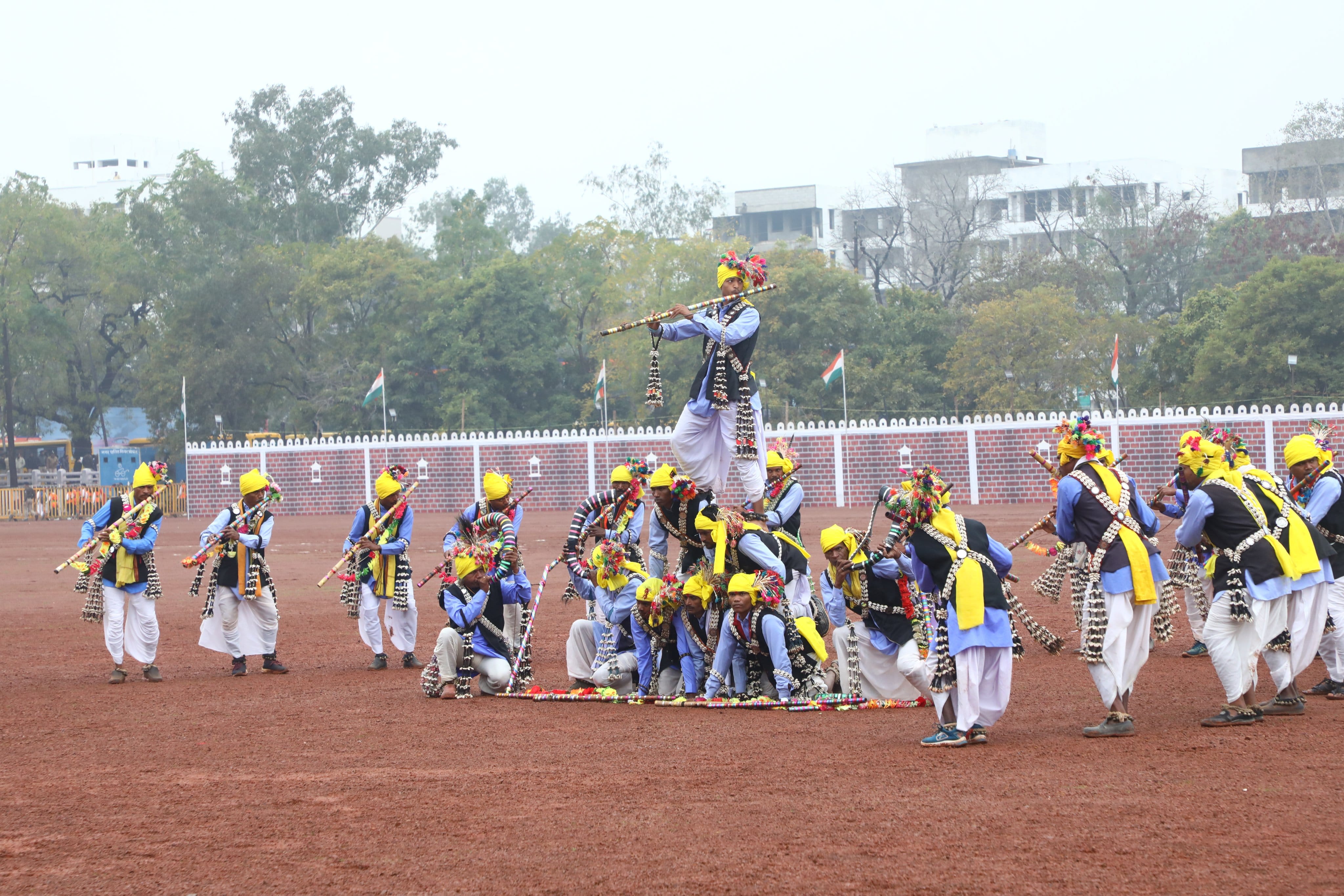 MP News: Governor Mangubhai Patel unfurled the tricolor in Bhopal, said - work together for the progress of th