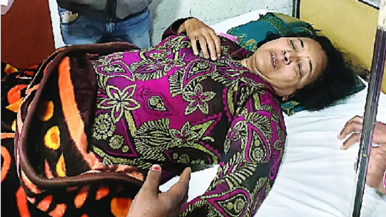 Lucknow Building Collapse Felt like being buried alive After 12 hours from debris woman told story of fear