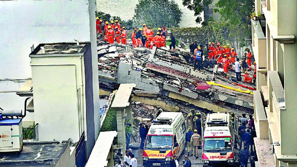 Lucknow Building Collapse People buried under the debris were searched with the help of live sensors