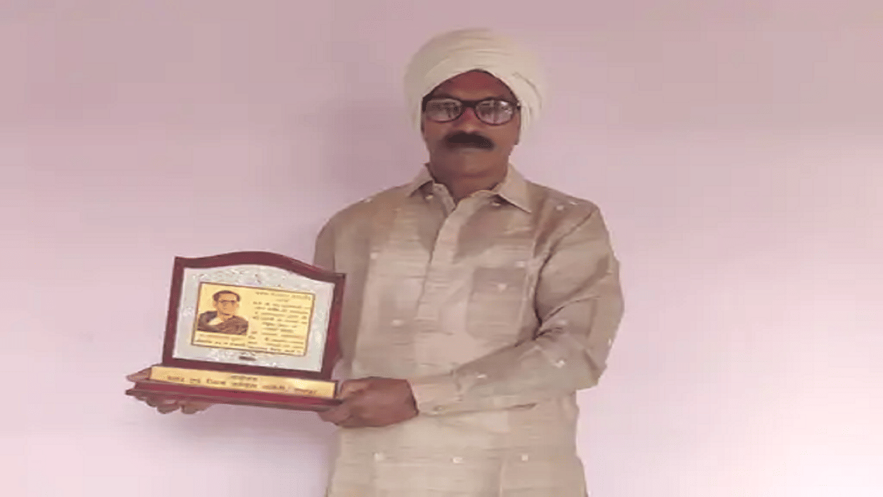 Farmers Welfare Committee protests against Bhupesh Sarkar