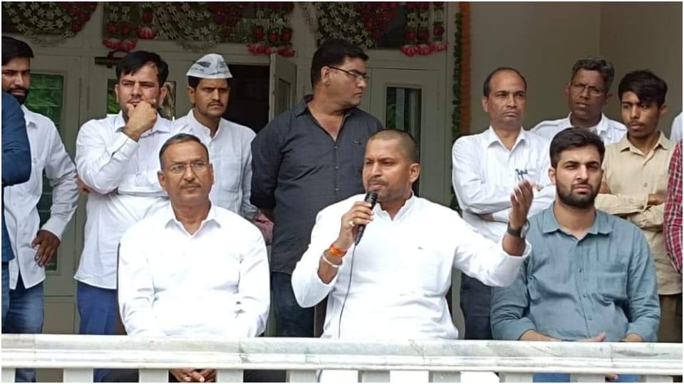 Rajasthan Police notice to Vinay Mishra state in charge Aam Aadmi Party CM Ashok Gehlot