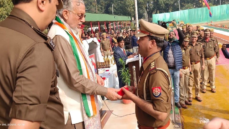 republic day 2023 celebration in bareilly and shahjahanpur