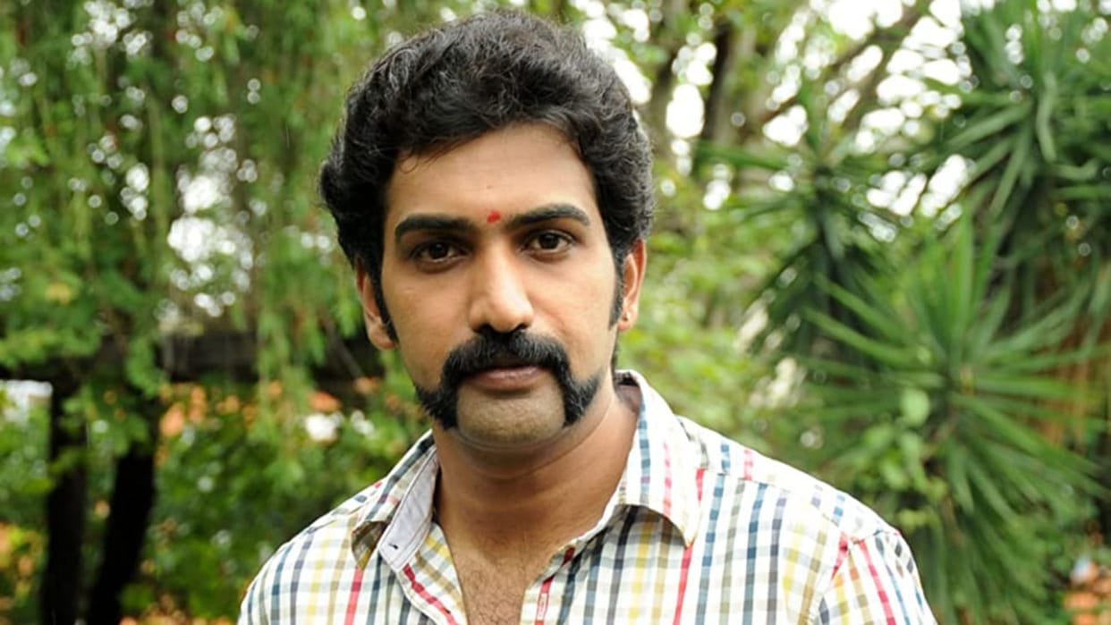 telugu actor taraka ratna fell unconscious due to exhaustion during tdp leader nara lokesh yuva galam