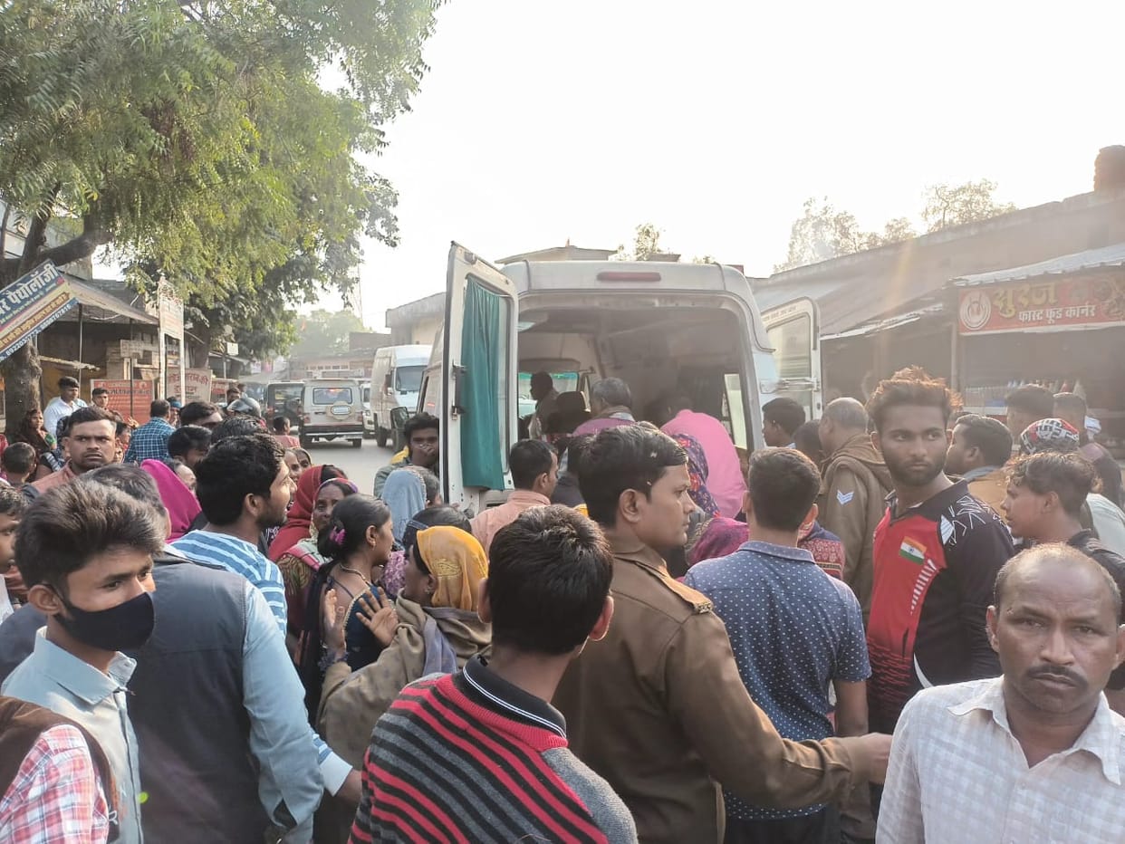 Road Accident in azamgarh unknown vehicle crushed three children who returning home from school,