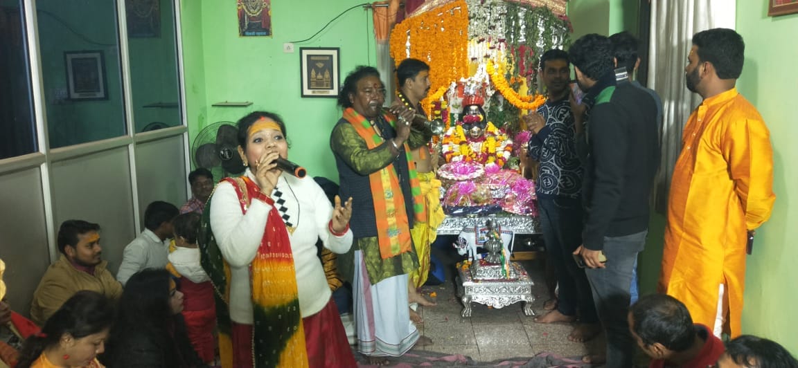 Tilak of Baba Vishwanath on Basant Panchami, Baba became groom with Mangal song, see amazing form