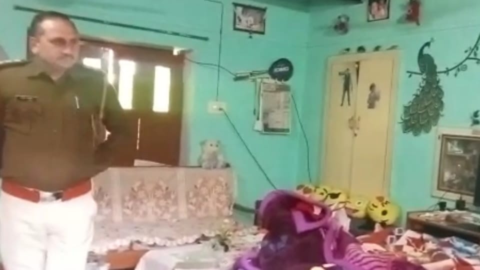 Dead Bodies of government school teacher, his wife and daughter found in Nai Basti of Bhiwani
