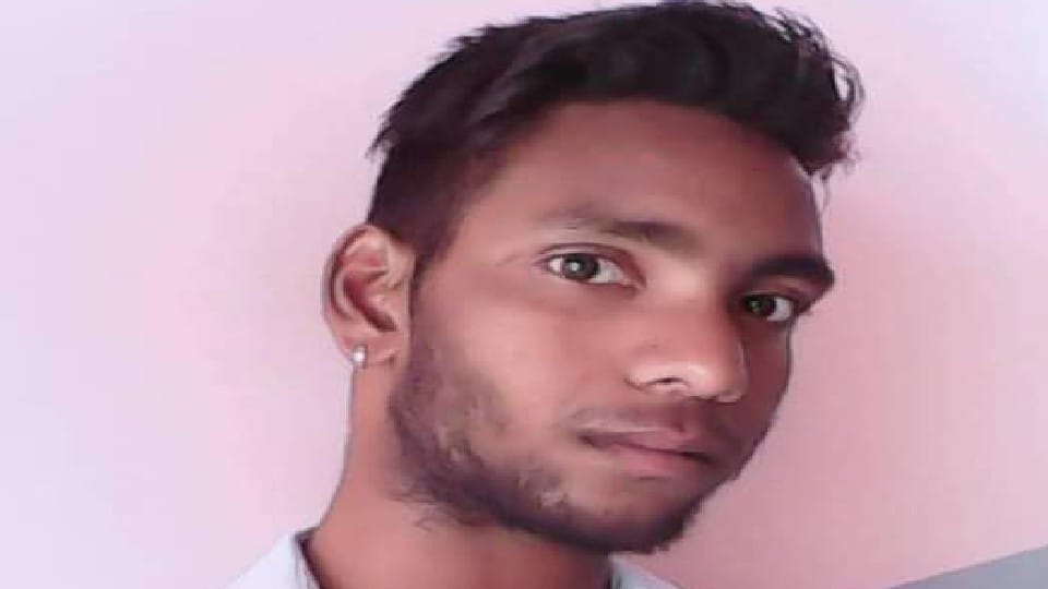 Man dies after being hit by train in ujhani budaun