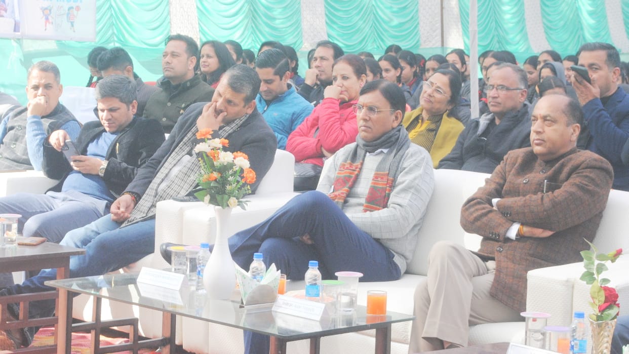 Mansukh Mandaviya said that Pariksha Pe Charcha is instructive for parents