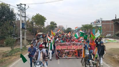 kisan parade from Khiria Bagh to Manduri airport azamgarh on republic day  said we will not give land