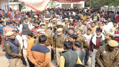 Pratapgarh: Four policemen, including SO suspended for killing Pradhan's nephew in Pratapg