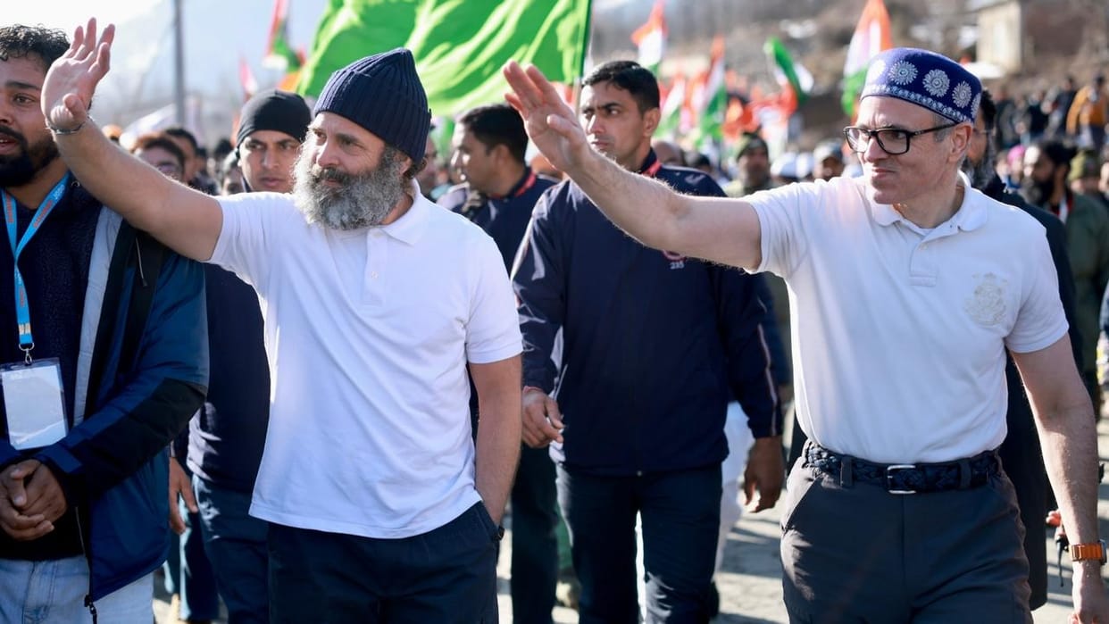 Rahul Gandhi and Omar Abdullah seen in T shirt in 7 degree temperature in ramban banihal in bharat jodo yatra