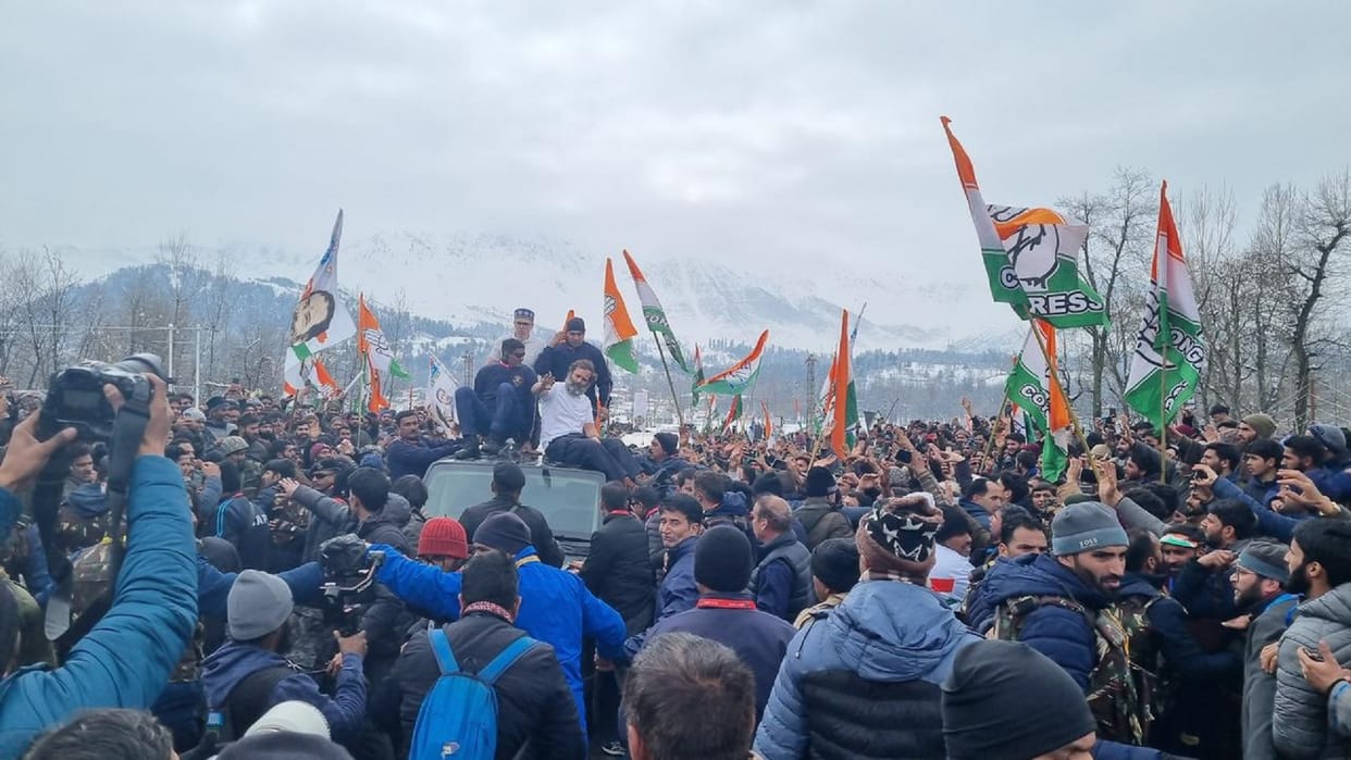 Bharat Jodo Yatra: Jammu Kashmir Police clarifies on lapse in Rahul gandhi security in banihal
