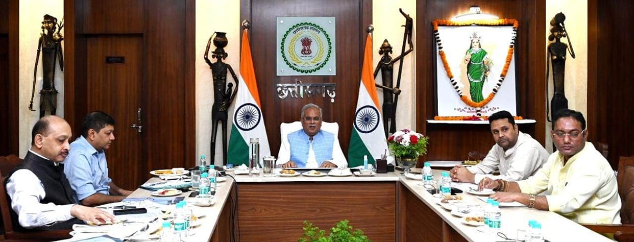 cm Bhupesh baghel took a meeting regarding budget preparations