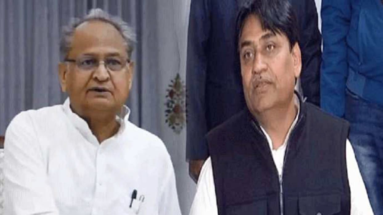 Rajasthan CM Gehlot and PCC chief Govind Singh Dotasara Ajmer Sharif will offer chadar to Sonia Gandhi