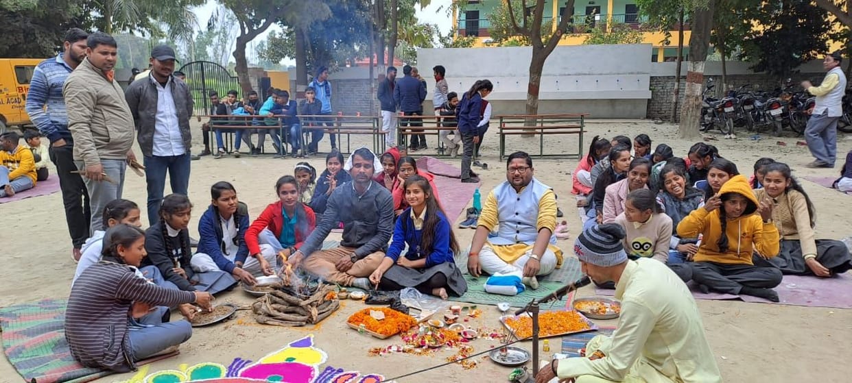 Devotees take a dip in the Saryu river on Vasant Panchami