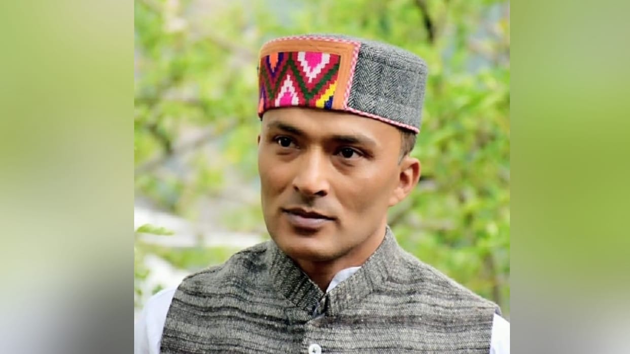 apple grower sanjeev chauhan creating awareness among youth for horticulture
