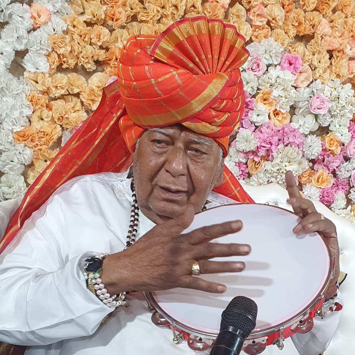 Ramcharitmanas row Devi Prasad Maharaj said on the statement of Swami Prasad Maurya It is not right