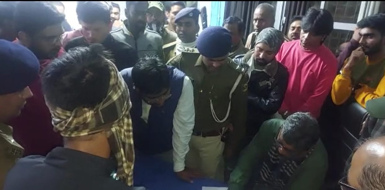 Doctors at ICU not attended brother of Union minister in Bihar's Medical College Hospital, uproar after death