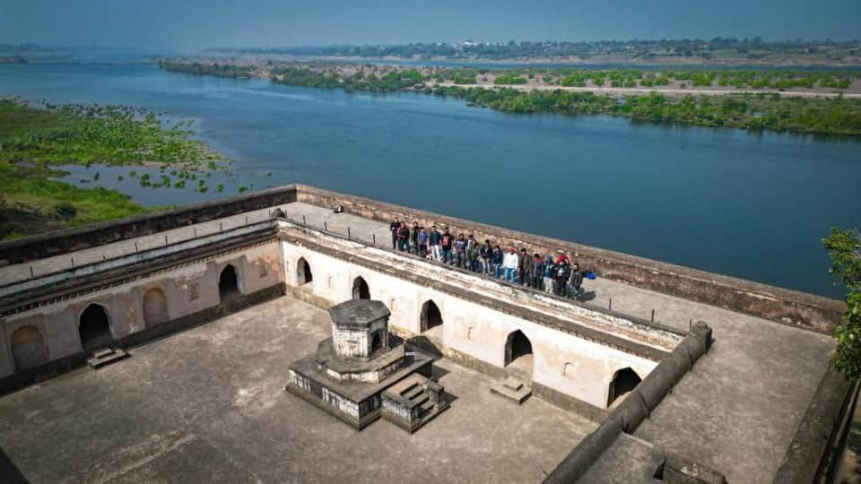 Photo and information of the mausoleum of Bajirao Peshwa