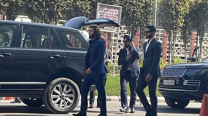 Animal: Ranbir Kapoor Video leaked from his next venture animal actor see smoking and look like gangster film