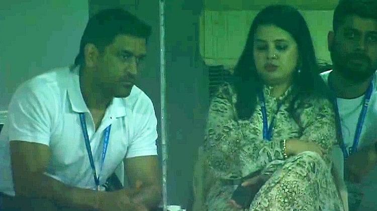 Mahendra Singh Dhoni and Sakshi Dhoni