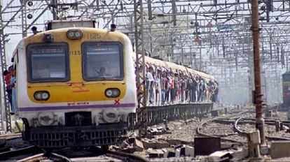 मुंबई लोकल ट्रेन(सांकेतिक तस्वीर)
