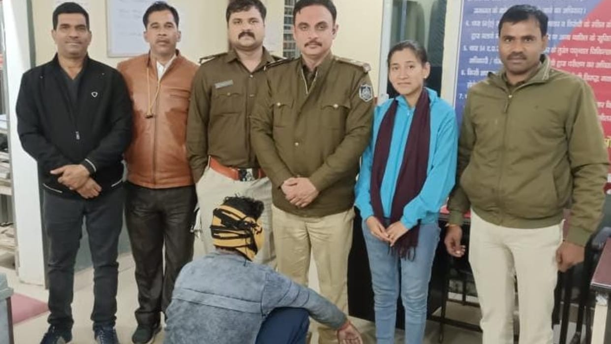 Four years absconding accused arrested in Congress leader Devendra Chaurasia murder case Damoh news