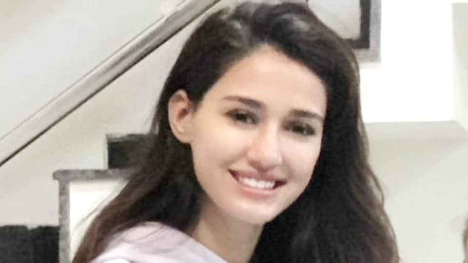 Bollywood actress Disha Patani reached her home spent time with her parents in Bareilly