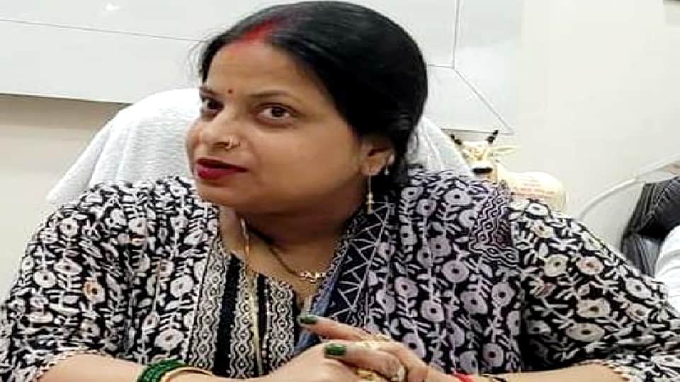 police searching buffaloes of District Panchayat President Mamta Yadav in Shahjahanpur