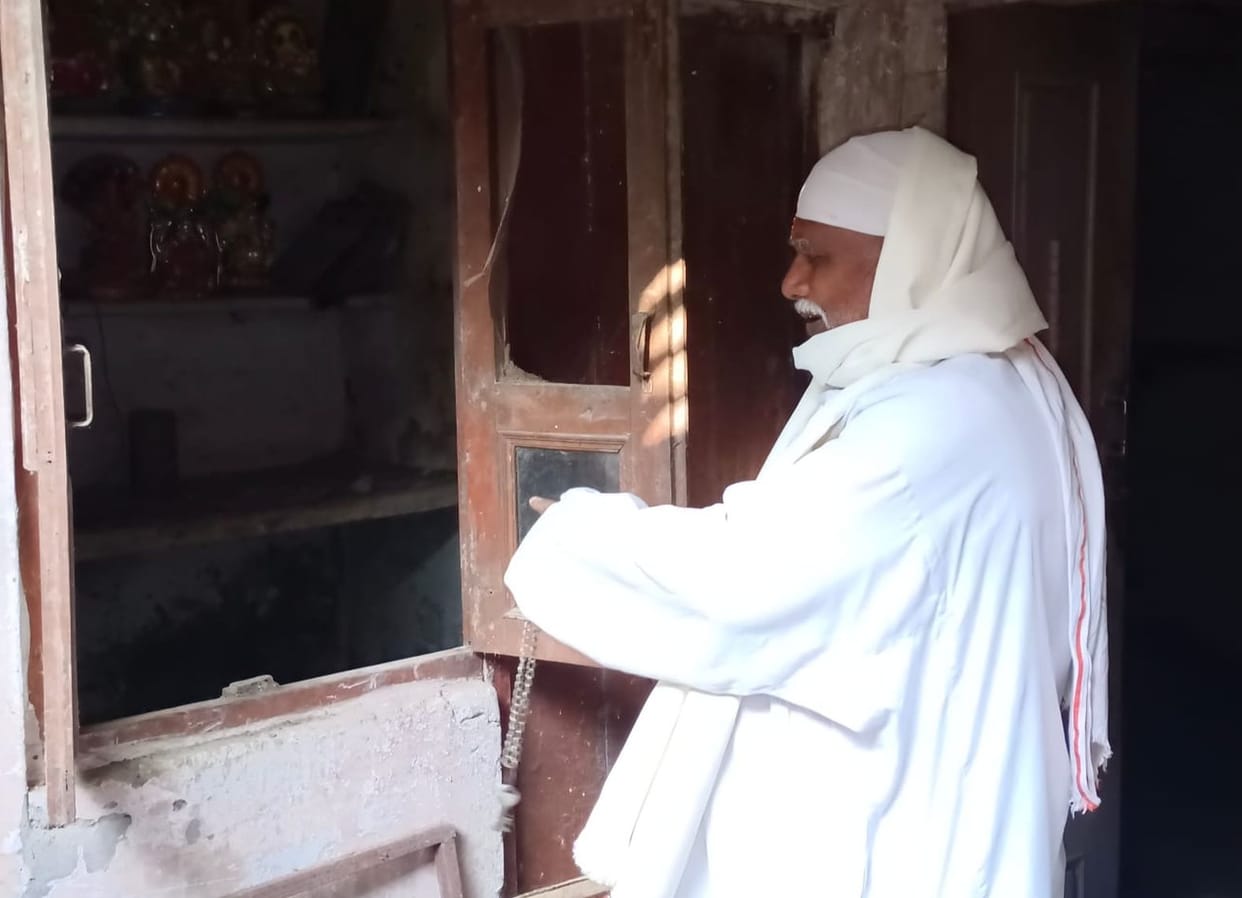 Goods worth two lakhs stolen from a closed house