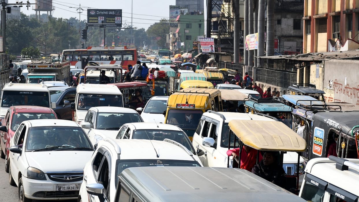 vehicles kept crawling for 10 hours in a distance of 20 km Magh Mela