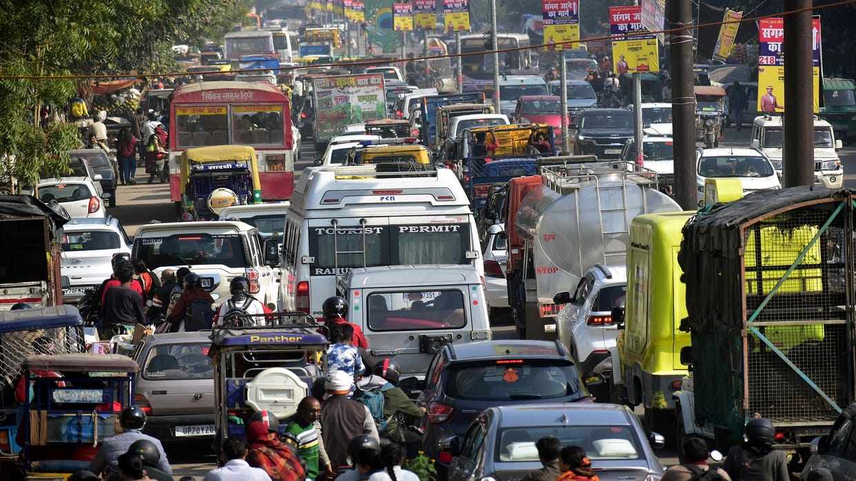 Heavy vehicles becoming jammed in main markets