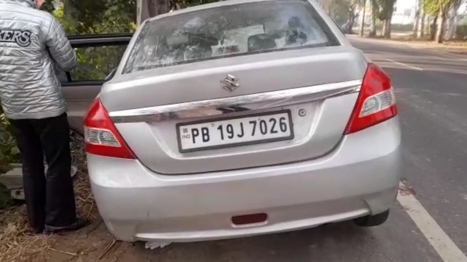 Car Collided with tree on hoshiarpur road in Phagwara, two died