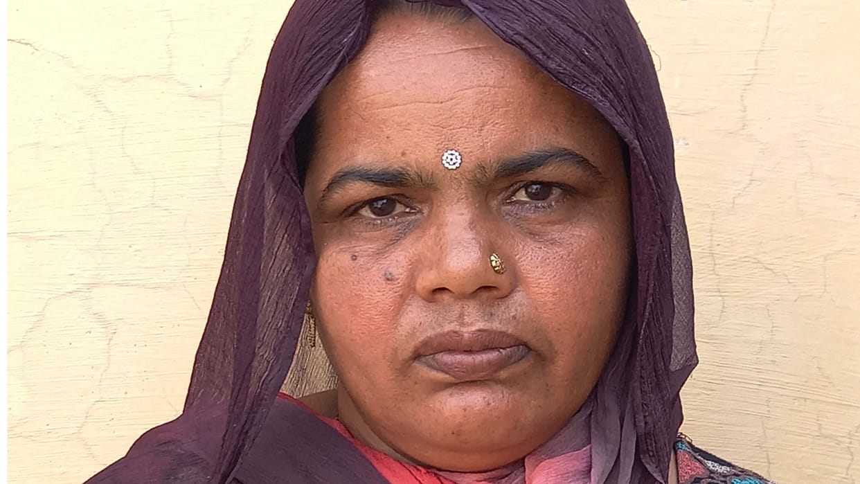 A woman made two sons soldiers by working as laborers In Sirsa