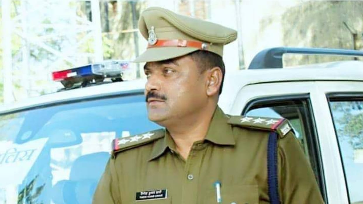 SSP did a line spot after obscene video of SHO Timesh Chhari with girl went viral Shivpuri Madhya Pradesh