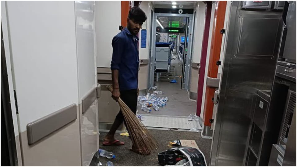 IAS officer shared picture of garbage inside Vande Bharat Express train, goes viral