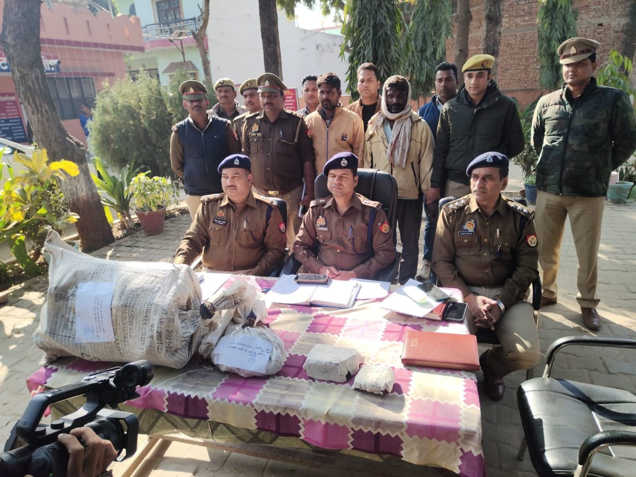Youth killed for Rs 20 liquor in varanasi dead body thrown into varuna river two friends arrested