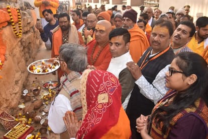 Jai Jai Shri Ram echoed in kashi vishwanath dham worship of Maa Shringar Gauri in Gyanvapi masijd