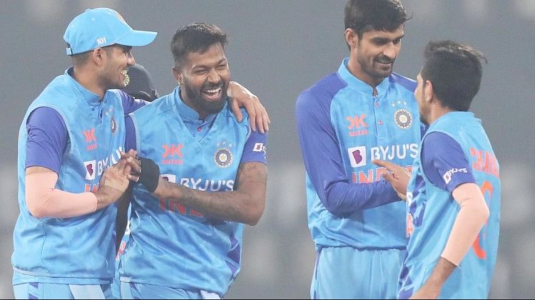 IND vs NZ 2nd T20 Live: न्यूजीलैंड ने भारत को 100 रन का लक्ष्य दिया, भारतीय स्पिनर्स का जलवा, झटके चार विकेट IND vs NZ Live Score: India vs New Zealand 2nd T20 Today Match Live Cricket Scorecard News Updates in Hindi